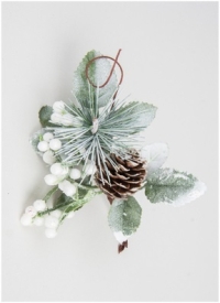 Бутоньерка Новогодняя 15см белая