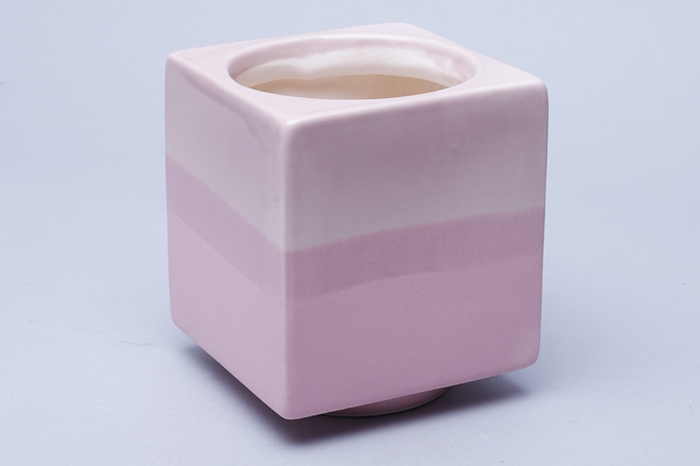 Кашпо керамика 11х11х13см квадрат сиреневый/розовый УЦЕНКА Кашпо керамика 11х11х13см квадрат сиреневый/розовый УЦЕНКА