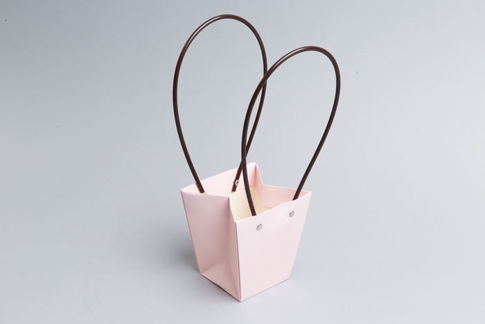 Сумочка пластик для цветов 12х8х12,5см розовый нежный