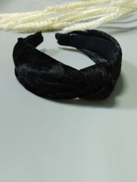 Ободок О-080 16х12х4см черный