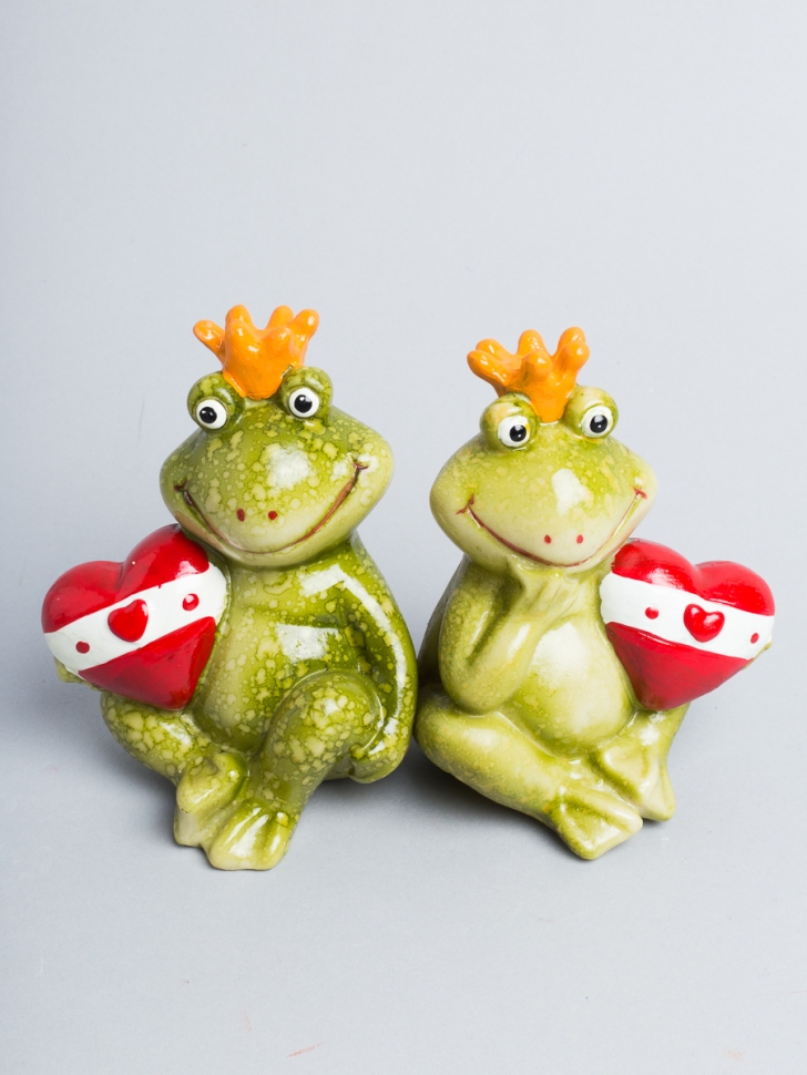 Фигурки  2шт.  Лягушки с сердцем 9,5х8х12см микс