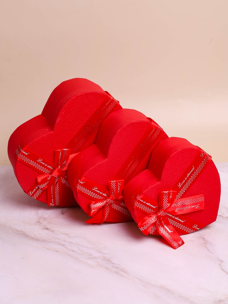 Коробка Сердце набор из 3шт 22х20х9см с бантом 77 красный Коробка Сердце набор из 3шт 22х20х9см с бантом 77 красный