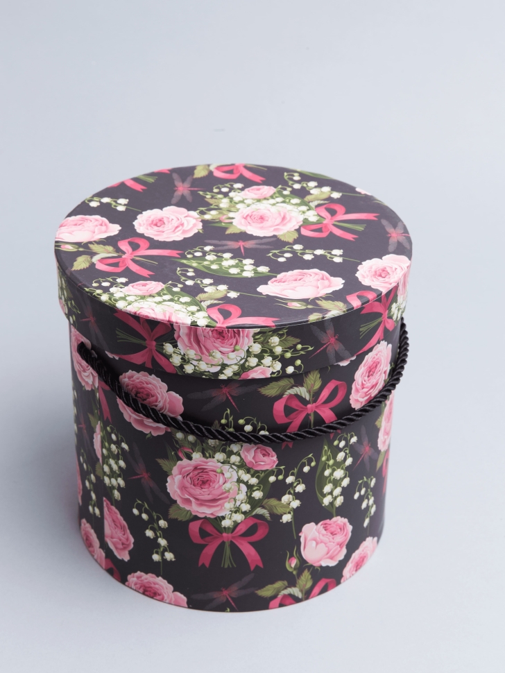 Коробка цилиндр 18х17,2см W15388-12 розы на чёрном Коробка цилиндр 18х17,2см W15388-12 розы на чёрном