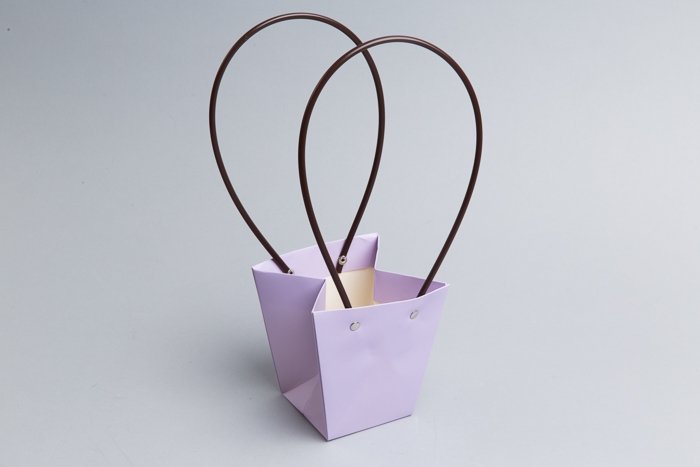 Сумочка пластик для цветов 12х8х12,5см сиреневый