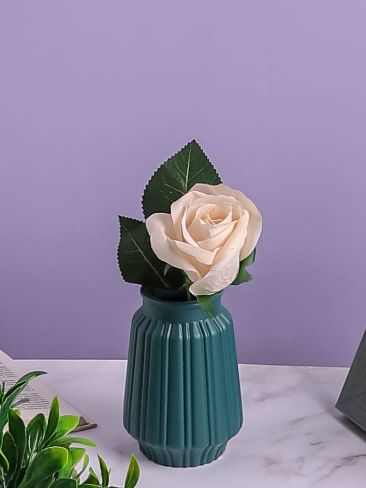 Ваза пластиковая H12,3 х D4,8х6см AS3543 синий Ваза пластиковая H12,3 х D4,8х6см AS3543 синий