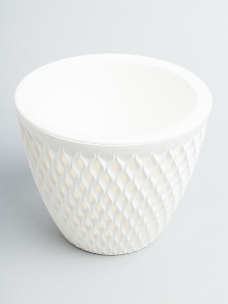 Кашпо из пластика "Версаль" 1,6л. h13,5см,d16см белый/белый