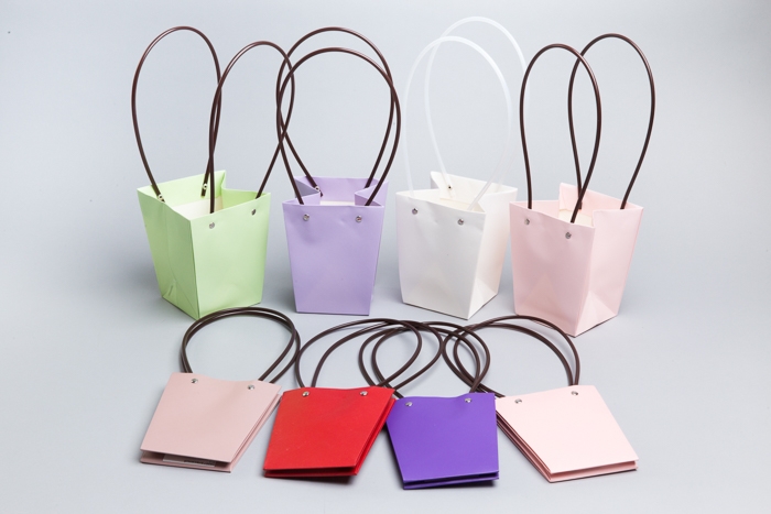 Сумочка пластик для цветов 13х9.5х15.5см бежевый