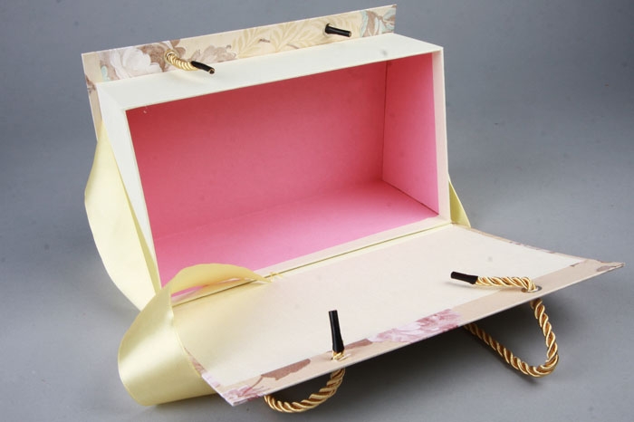 Коробка - сумка Цветы набор из  3шт. W35 H25,5, дно16.5см кремовая