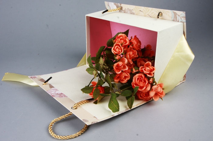 Коробка - сумка Цветы набор из  3шт. W35 H25,5, дно16.5см кремовая