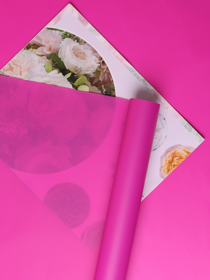 Пленка матовая 60см х 10м  на втулке фуксия