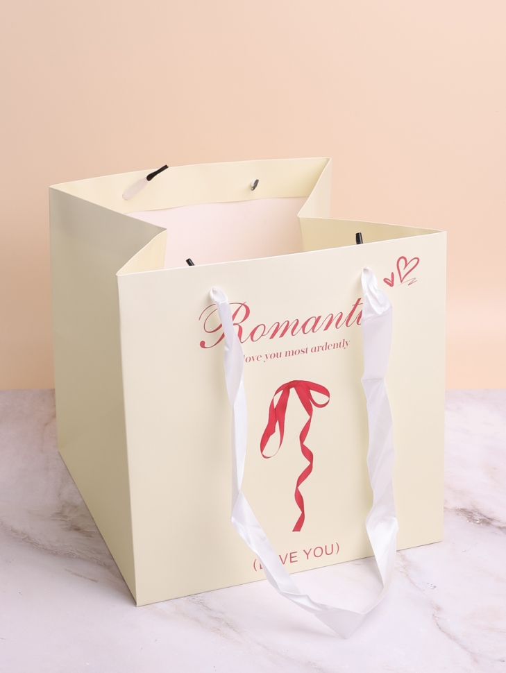 Сумочка подарочная 25х25x25см с бантом бежевый Сумочка подарочная 25х25x25см с бантом бежевый