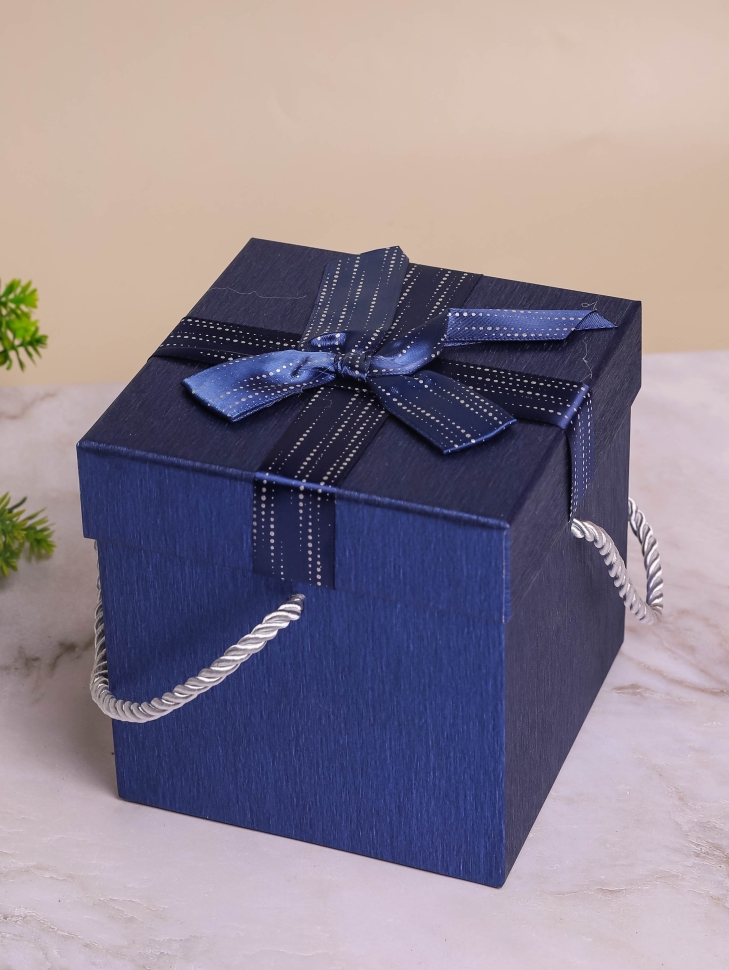 Коробка квадрат 13х13х13см Звездные лучи синий Коробка квадрат 13х13х13см Звездные лучи синий