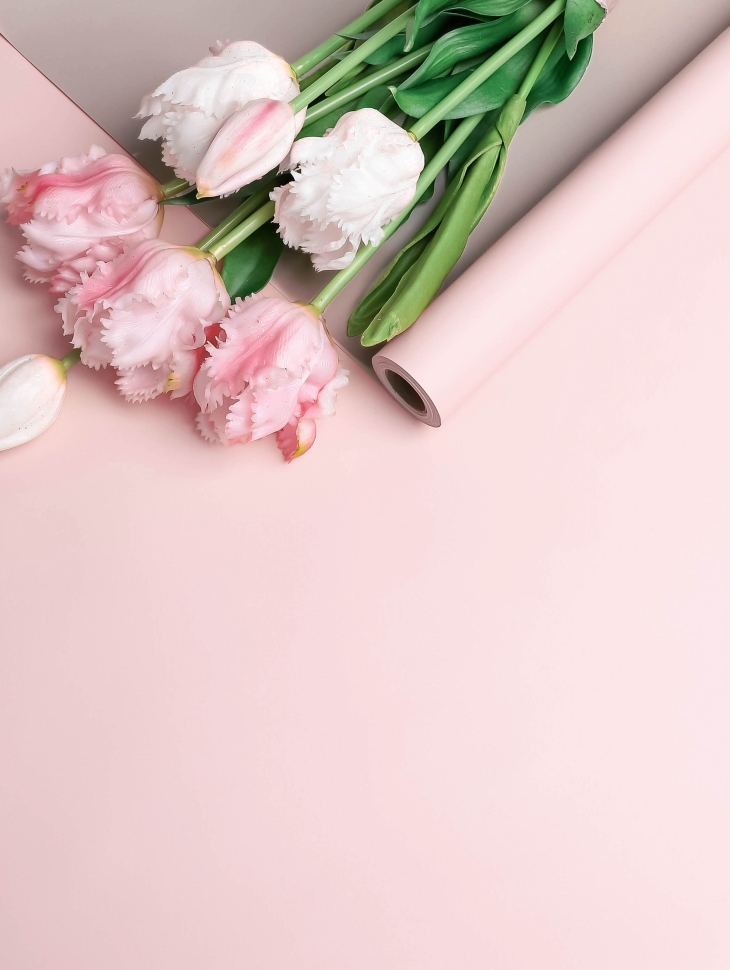 Пленка матовая 65мкм 58см х 10м двухцветная розовый нежный/латте