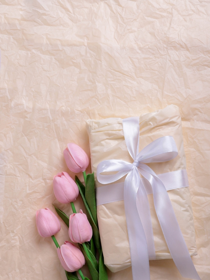 Бумага тишью  50х66см,10 лист. кремовый