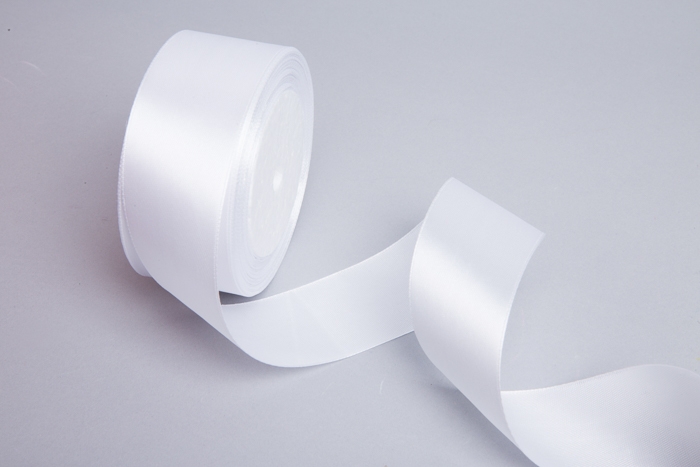 Лента атласная 40мм х 25 ярд JD белый Лента атласная 40мм х 25 ярд JD белый