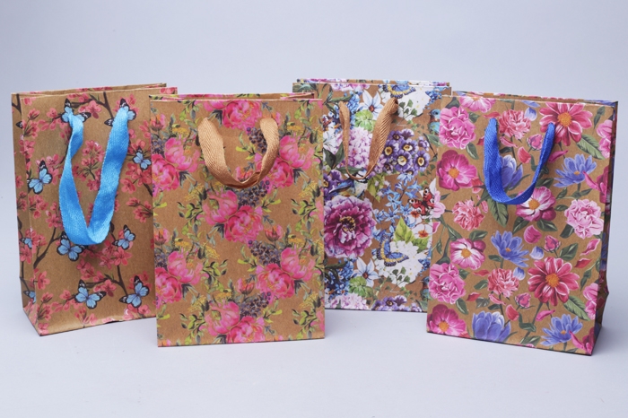 Сумочка подарочная крафт 14х20х7см Цветы Сумочка подарочная крафт 14х20х7см Цветы