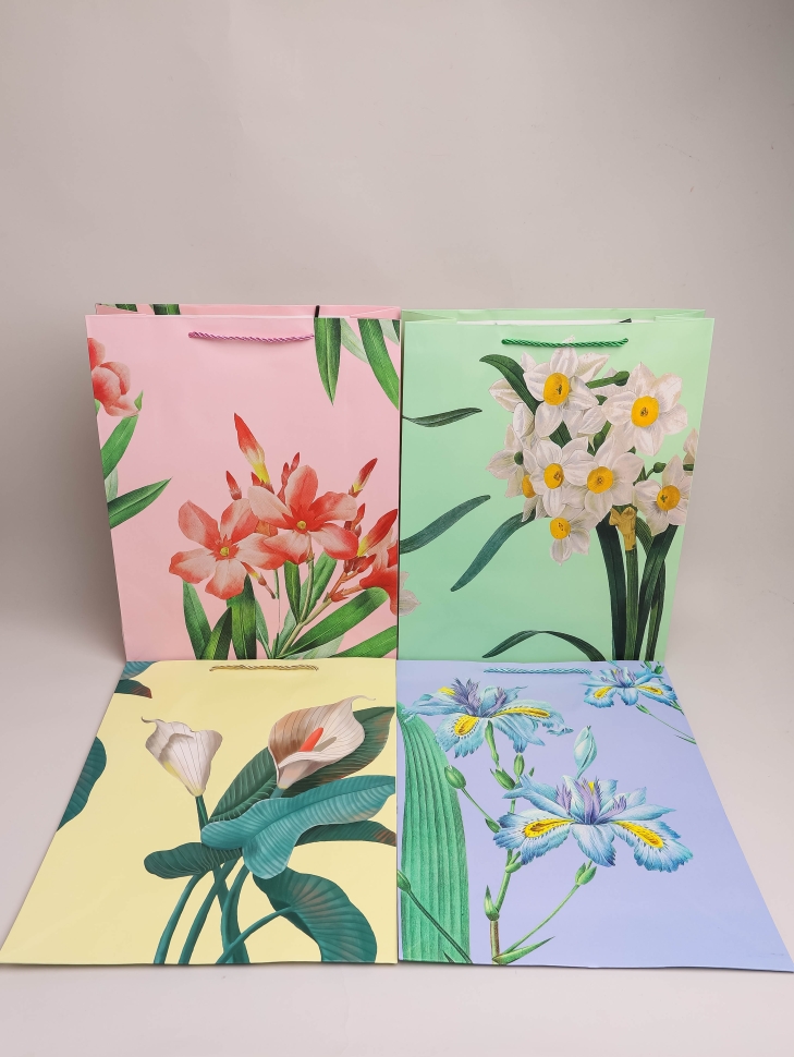 Сумочка подарочная 31х40x12см 530-102  цветы микс