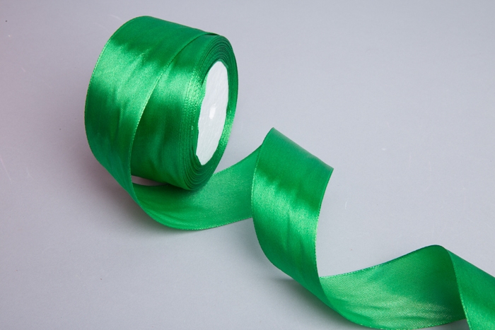 Лента атласная 40мм х 25 ярд JD зеленый Лента атласная 40мм х 25 ярд JD зеленый