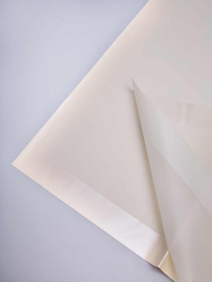 Пленка матовая 58смх58см 10 листов 50мкм кант 13 кремовый