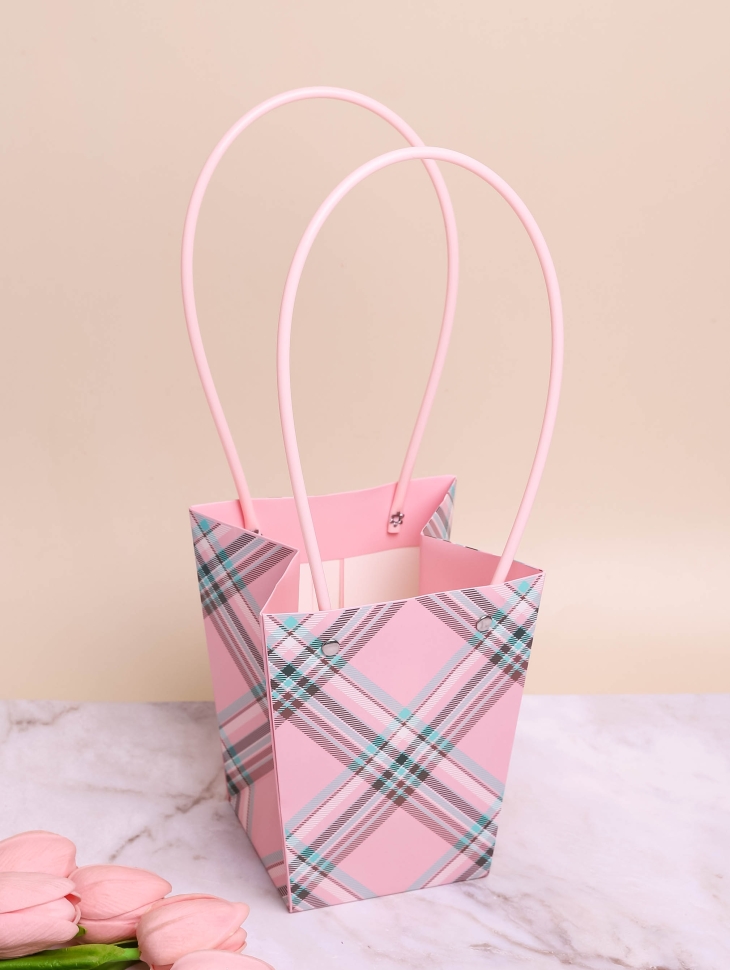 Сумочка для цветов 13х 9,5х15,5см К шотландка на розовом Сумочка для цветов 13х 9,5х15,5см К шотландка на розовом