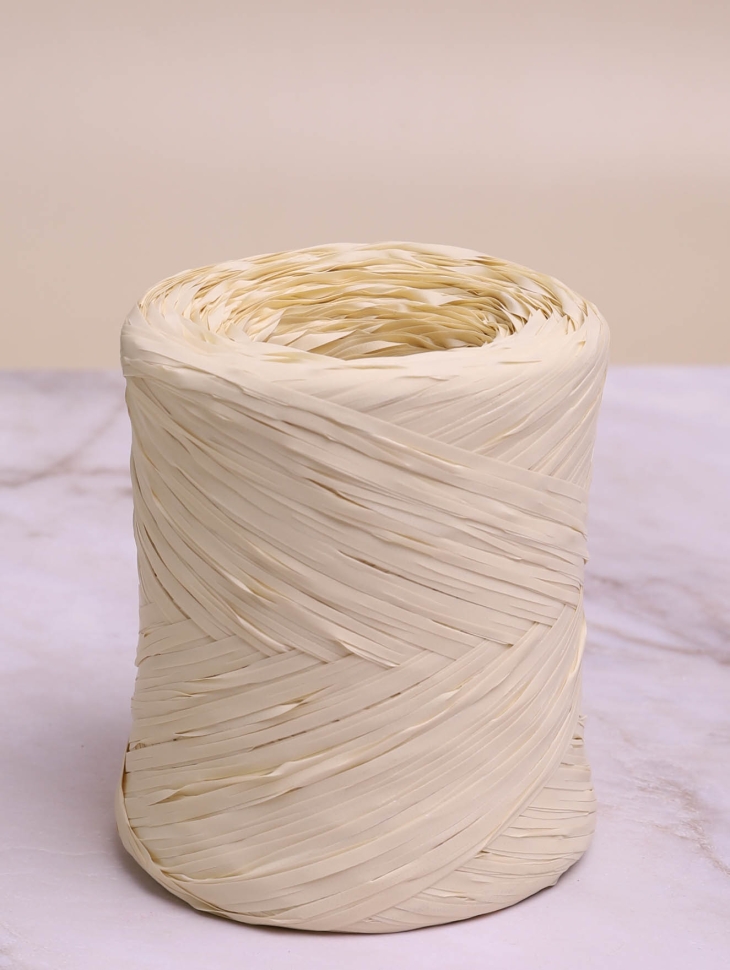 Рафия синтетическая, 200м PL 92 бежевая Рафия синтетическая, 200м PL 92 бежевая