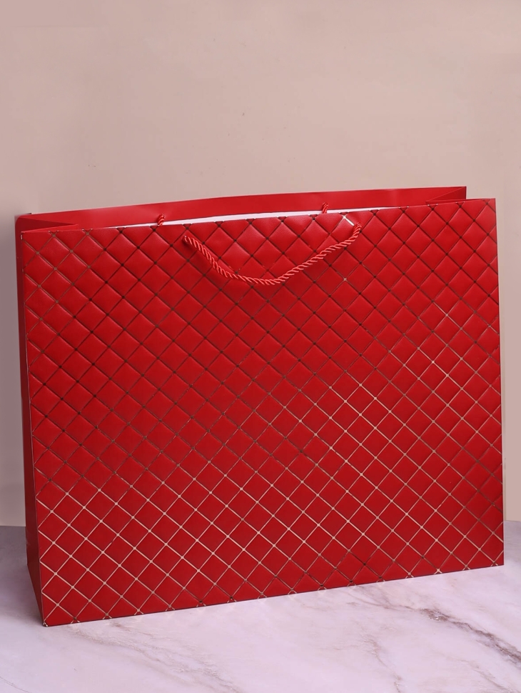 Сумочка подарочная 50х40х15см 5-079 ромб/однотонный красный Сумочка подарочная 50х40х15см 5-079 ромб/однотонный красный