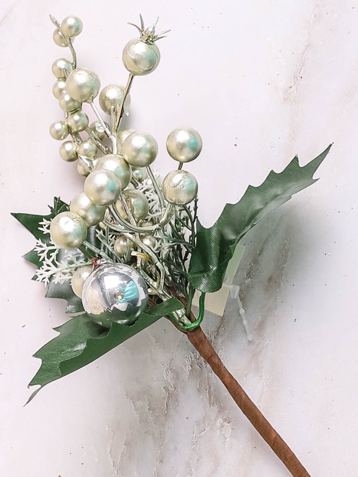 Бутоньерка Новогодняя 22см 34392 Бутоньерка Новогодняя 22см 34392