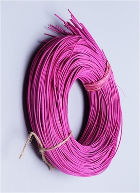 Прутики ротанговые в мотке 250г, 1,5мм фуксия