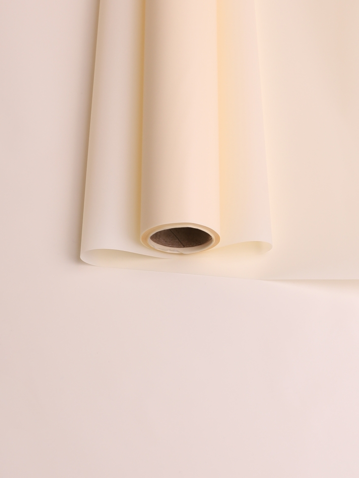 Пленка матовая 60см х 10м  на втулке слоновая кость