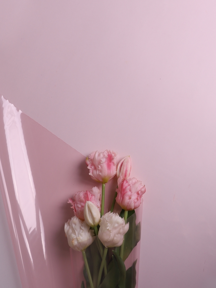 Пленка цветная 45 мкм 58см х 10м гласс розовый жемчуг Пленка цветная 45 мкм 58см х 10м гласс розовый жемчуг